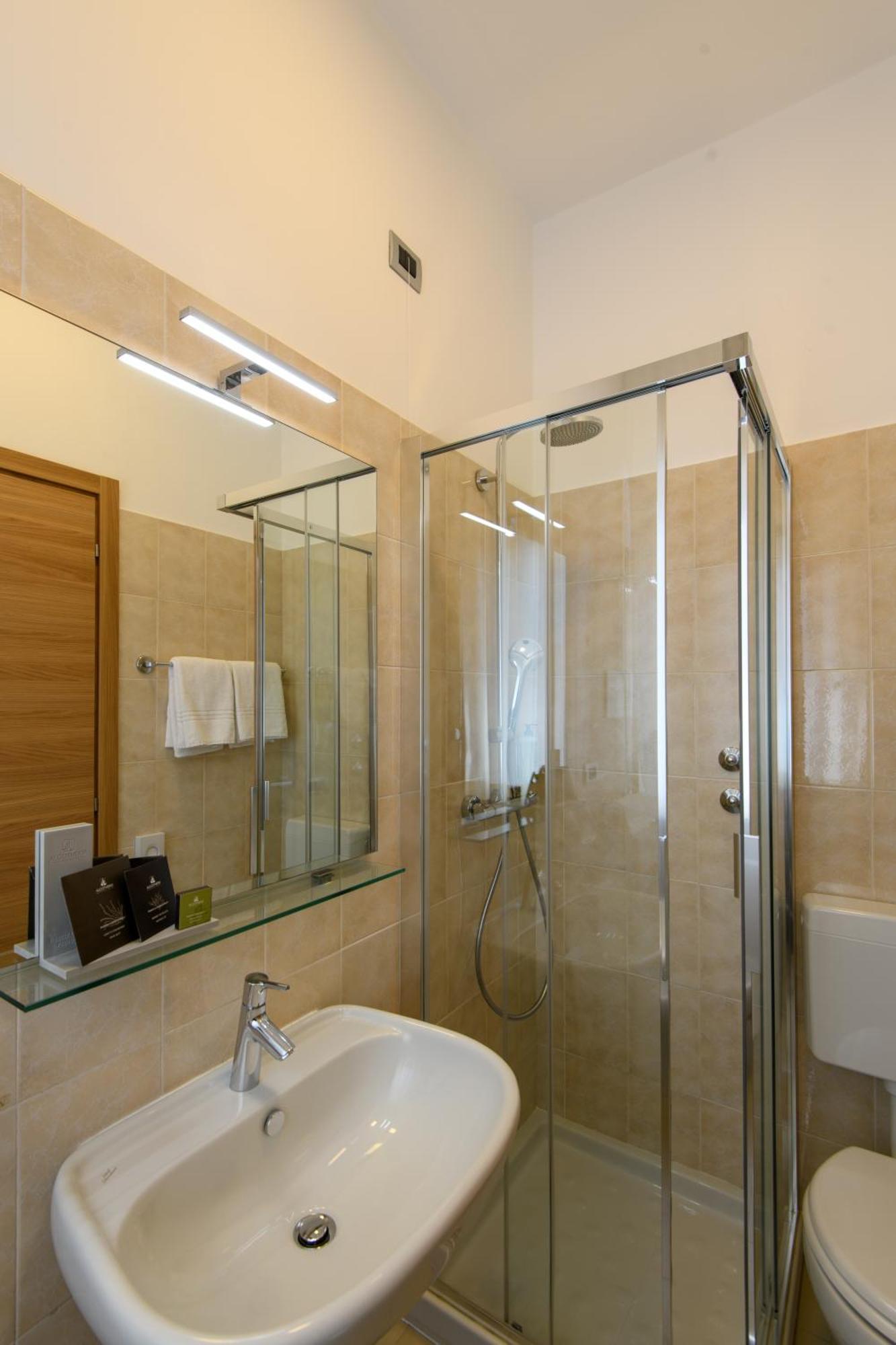Hotel Sasso Diano Marina Esterno foto