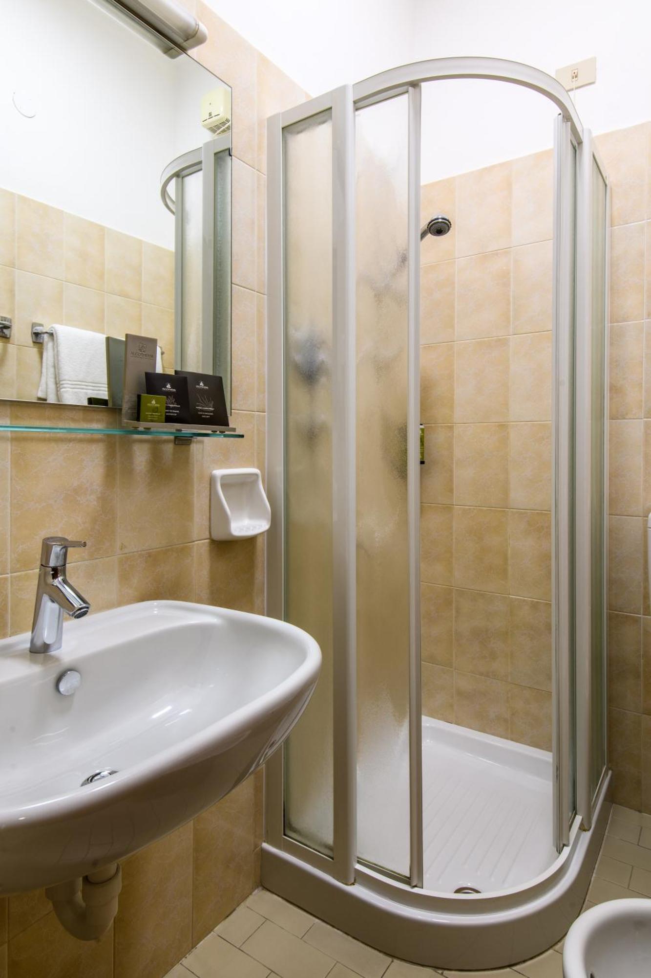 Hotel Sasso Diano Marina Esterno foto