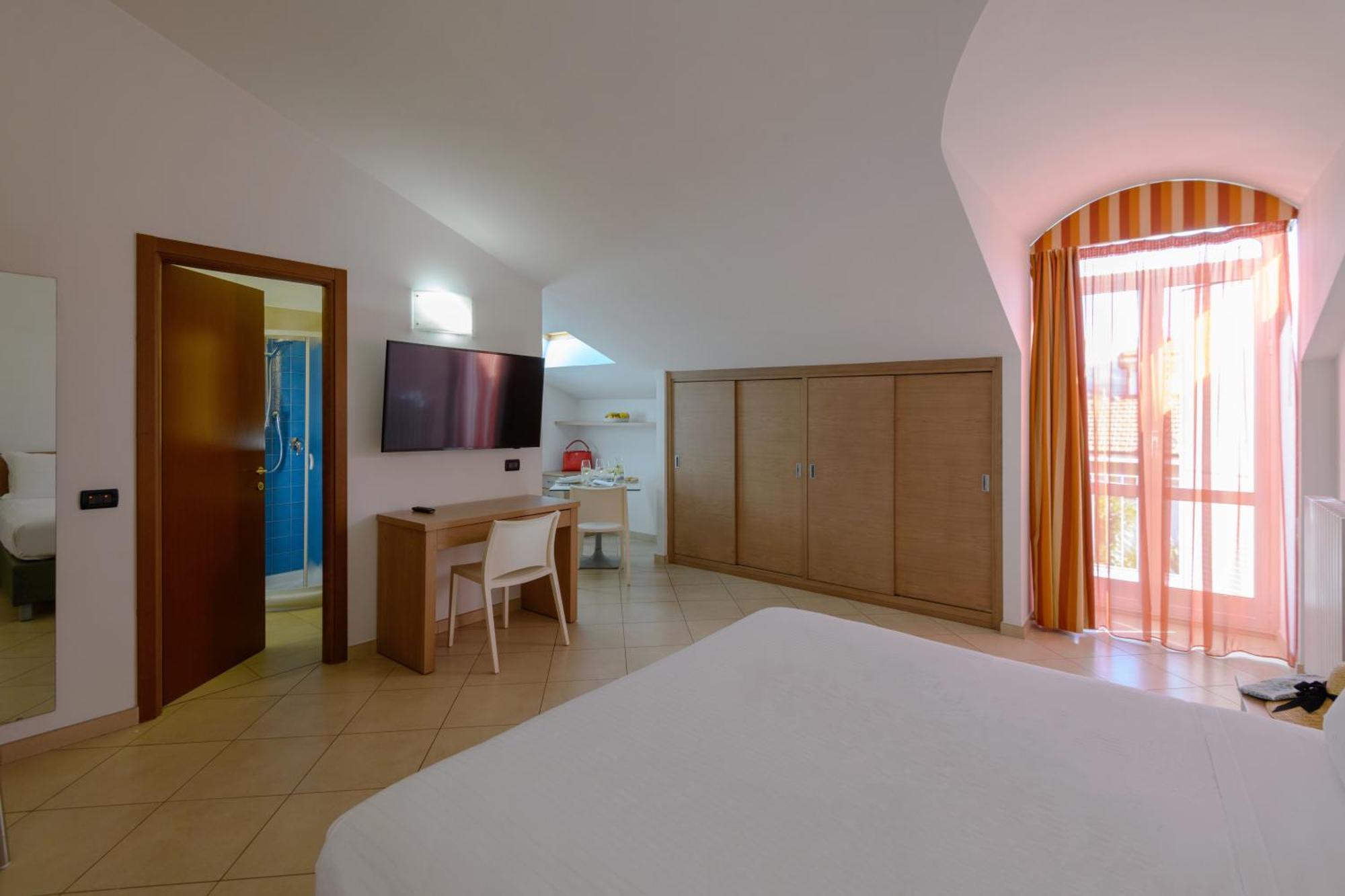 Hotel Sasso Diano Marina Esterno foto