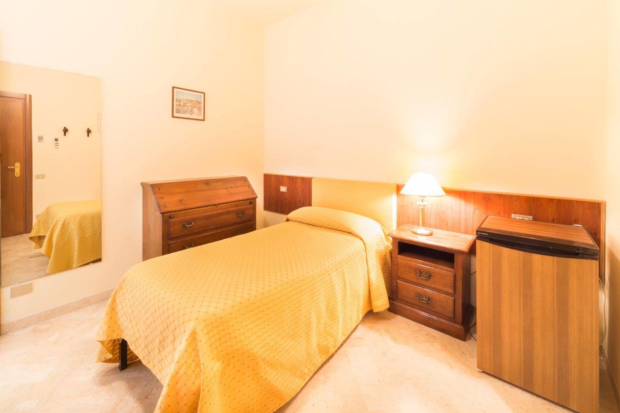 Hotel Sasso Diano Marina Esterno foto